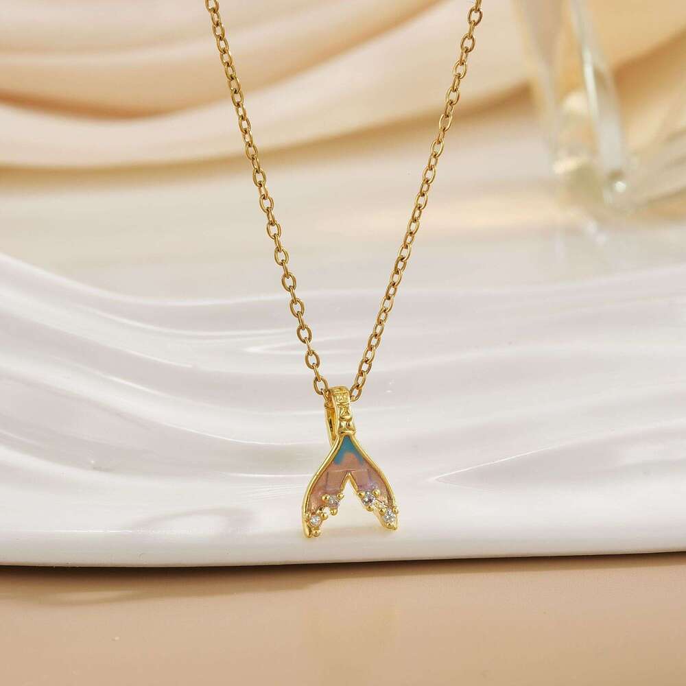 Fashionable Light Niche Jewelry Ocean World Copper Gold-Plated Necklace Titanium Steel Collarbone Chain 570