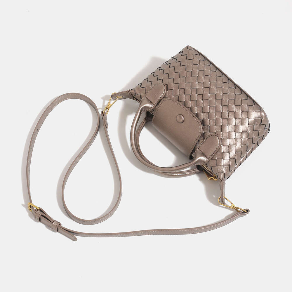 Woven for Women New Handbags Trendy Crossbody Dumpling Niche Style Commuter Shoulder Bag