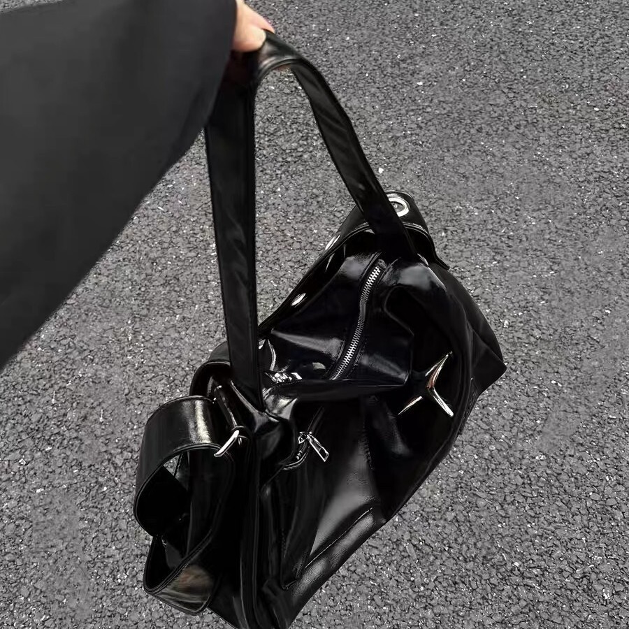 Summer new women's bag new motorcycle style large capacity women's single shoulder crossbody bag textured crossbody bag handbag new designer