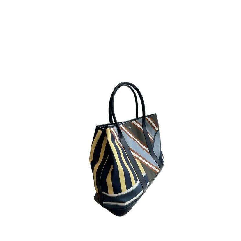 NEW Canva Large Capacity Versatile Women's Pack New Style Mother-child shoulder Underarm Bucket Bag Stripes