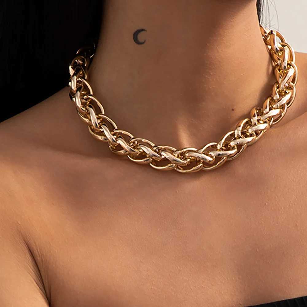 Punk Gold Color Metal Handmade Short Necklace Men Retro Simple Twisted Hip Hop Thick Clavicle Necklaces Women Fashion Jewelry XJ250717