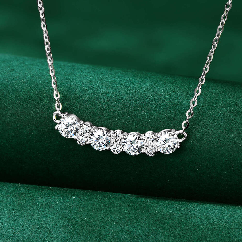 Moissanite Smile Necklace For Women Fashion Light Versatile S Pure Sier High-End Clavicle Chain B32