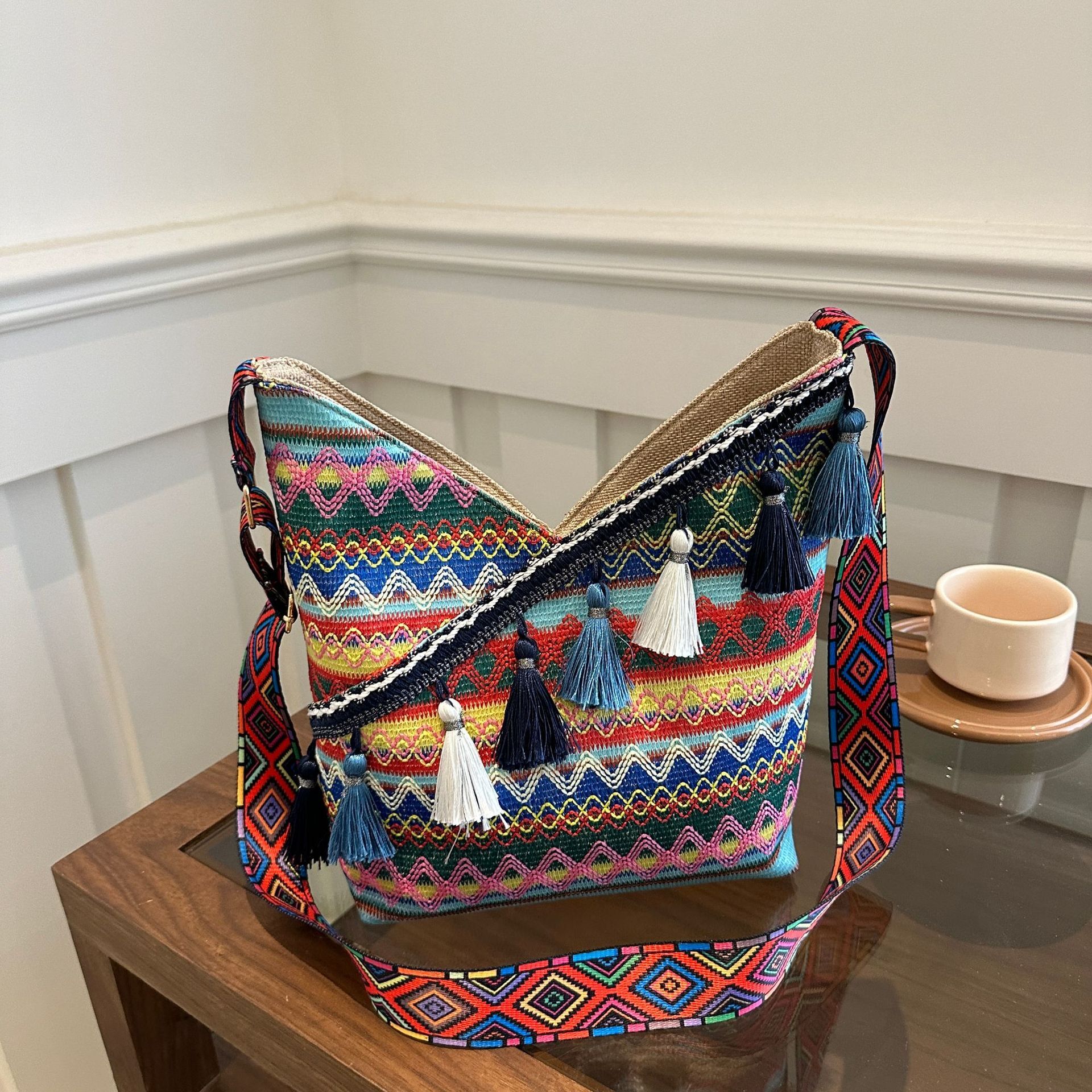 Summer new women's shoulder cross bag Summer new Chinese ethnic style fashionable simple retro shoulder cross bag Women's bag New designer b