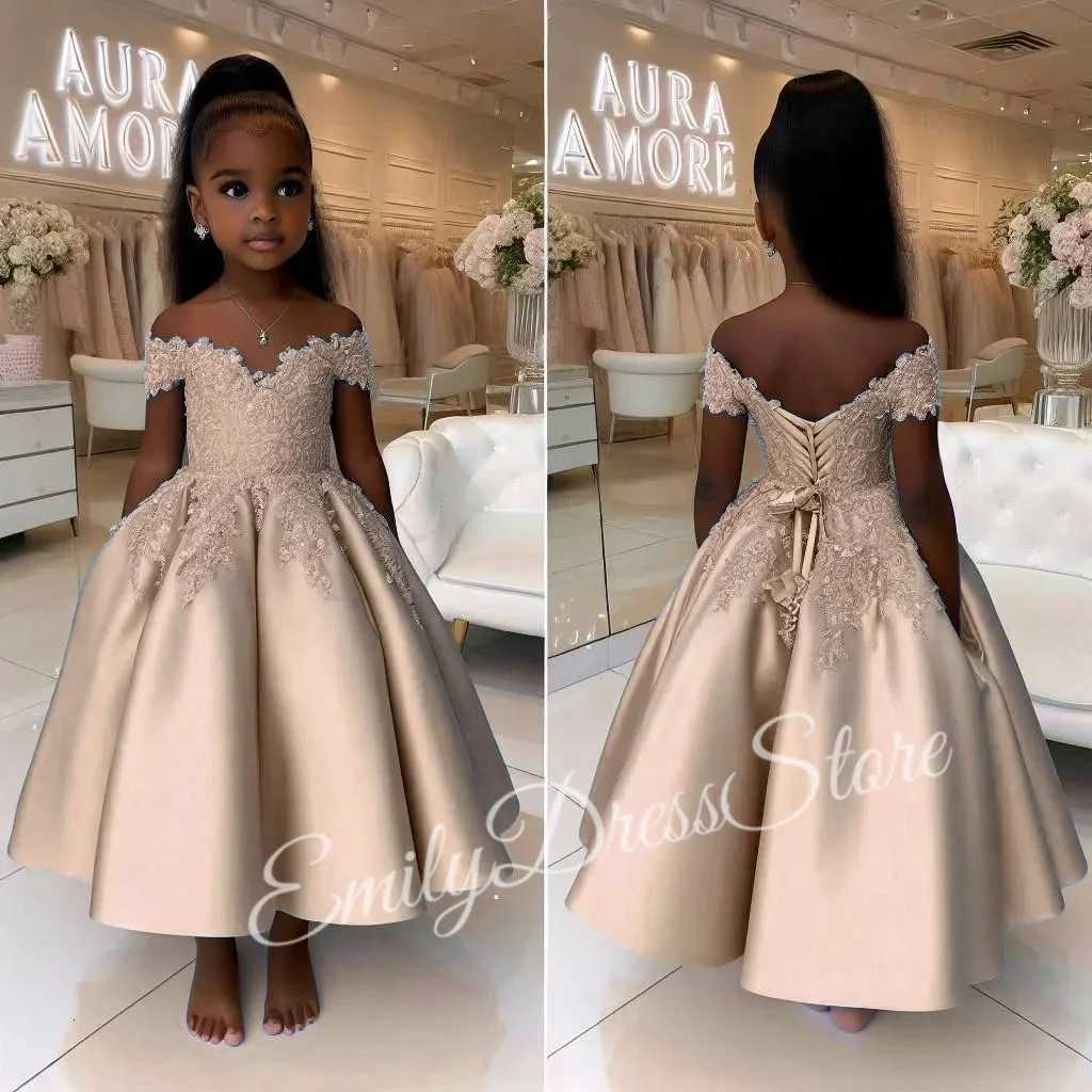 Customized Sky Blue Flower Girl Dress For Wedding Puffy Satin Lace Applique Kid Birthday Party First Communion Ball Gown Z250716