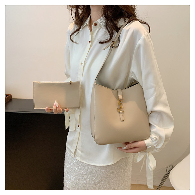 2025 Designer Bag Shoulder Bag New Elegant Floral Printed Tote Bag for Women Large Capacity Commuter Bag Stylish Minimalist Versatile Crossbody Bag