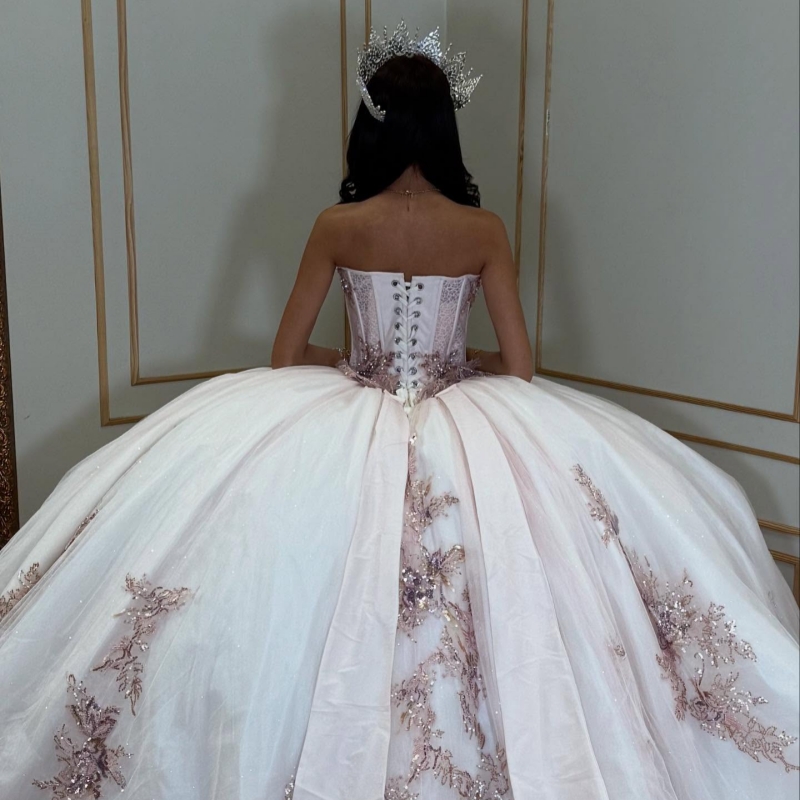 Light Pink Shiny Quinceanera Dresses Ball Gown Off The Shoulder Applique Lace Beads Tull Corset White Lining Party Birthday Sweet 16 Dress Vestidos De