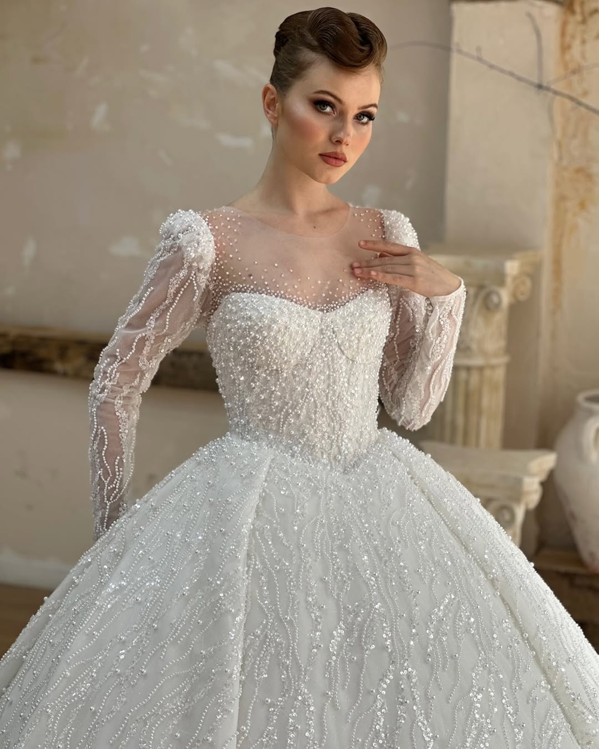 Sparkling Wedding Dresses Round Neck Long Sleeve Pearls Sequins Lace A Line Bridal Gowns Back Sweep Train Customized Vestidos De Novia