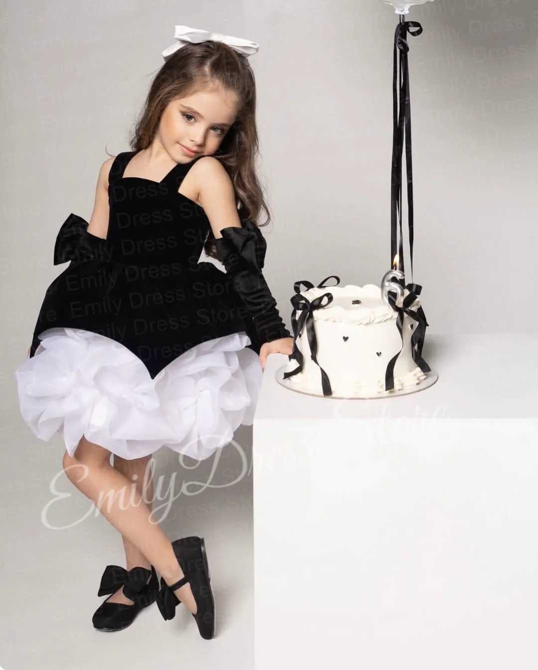 Customized Black Flower Girl Dress For Wedding Velet Layered Mini Cute Baby Kids Birthday Party First Communion Ball Gown Z250716