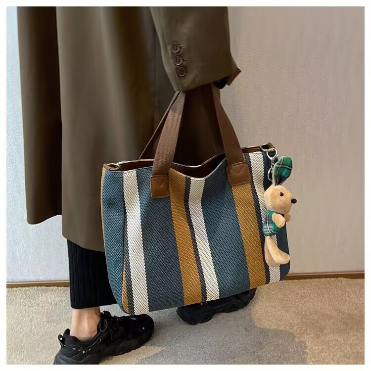 2025 Summer new women's shoulder crossbody bag new fashionable large capacity canvas texture handbag simple commuting new designer bag