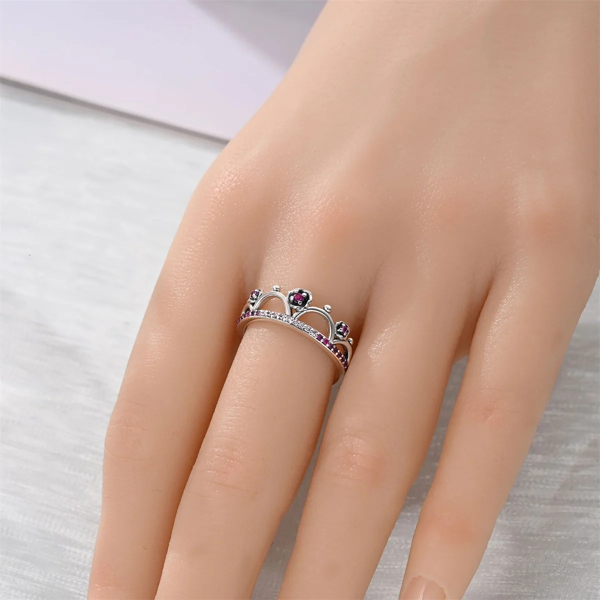 925 Sterling Silver Simple Women Rings Pink Zirconium Crown Ring LOVE Wedding for Engagement Jewelry Anniversary Gift 250704