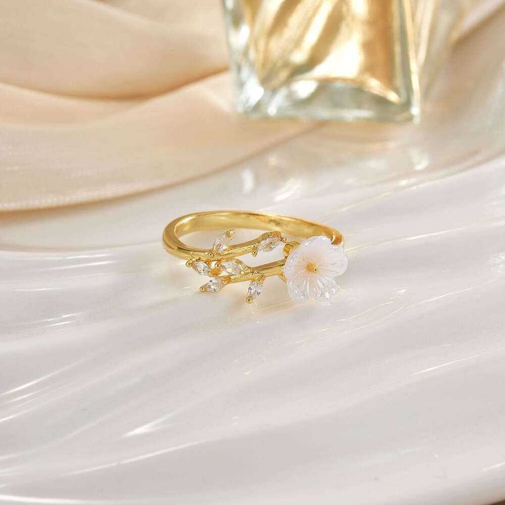 Korean Style Cat's Eye Stone Tulip Flower Ring For Women, Copper Plated With Real Gold, Fashionable, Simple, High-End Jewelry 0D6