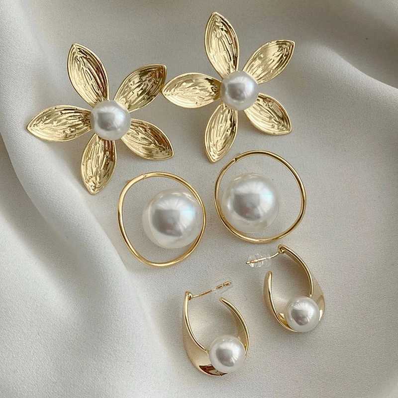 6Pcs Gold Color Floral Pearl Earring Set French Style Vintage Delicate Irregular Stud Earrings Fashion Female Jewelry Gifts 2025 y250715