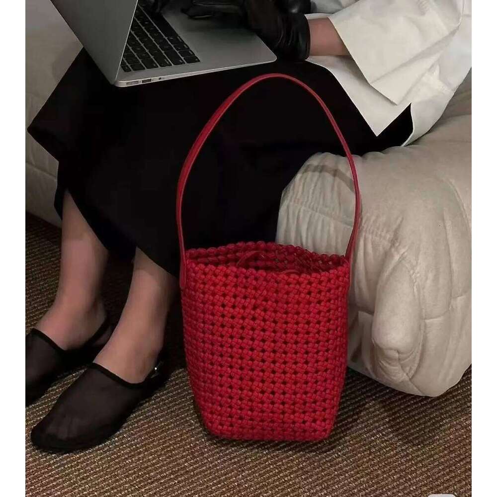 High-end nylon woven bucket hollowed-out single-shoulder tote bag, 2025 new large-capacity commuter underarm bag