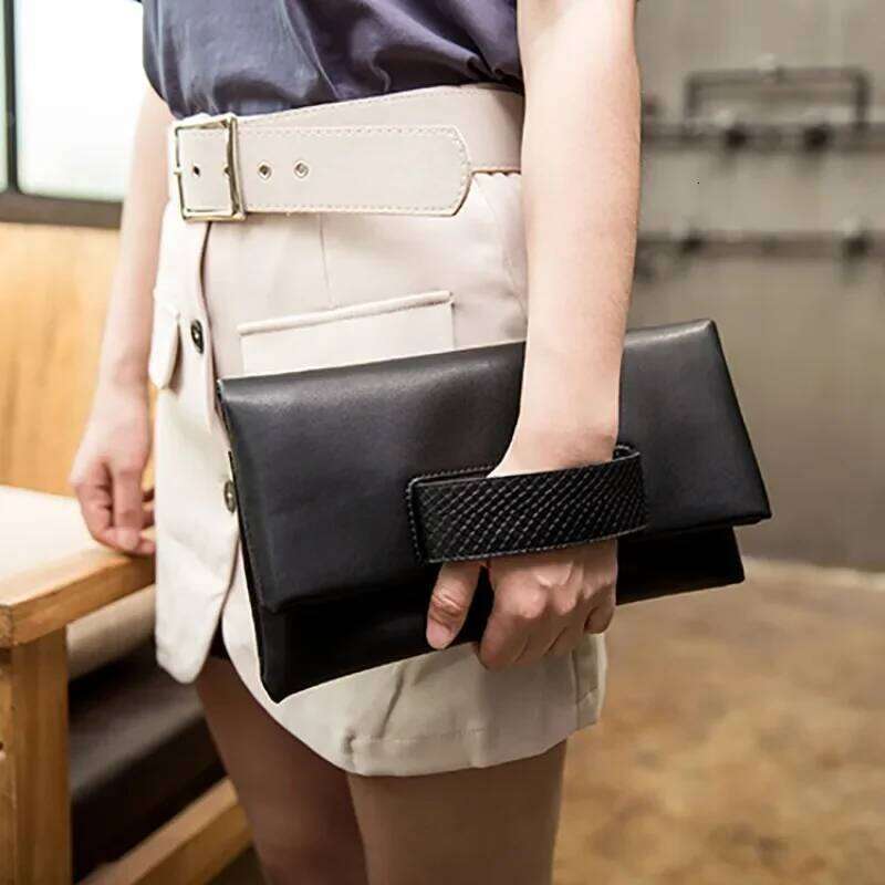 Genuine Leather Clutch Popular Women's Handbag New Style Feminine Temperament Fashion Grab Envelope Ladies' Shoulder Bag