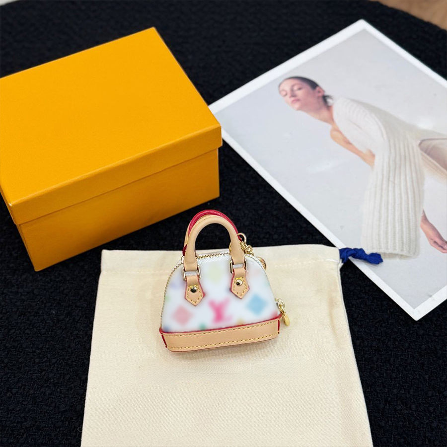 designer Keychain Keyring Luxury Designer Chain Earphone case Small Storage Bag Keychains Men Women Fashion Accessories Car Key Gift Leather denim optional