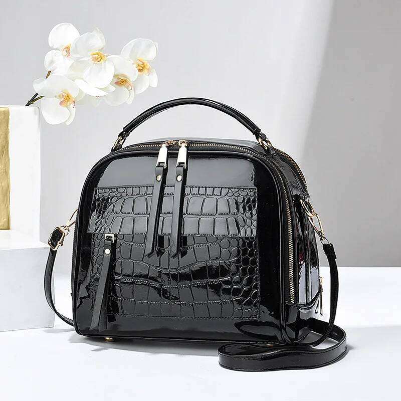 Trendy Capacity Portable Womens Bag Black Design High Quality Bright Leather Ladies Handbags Large Casual Crossbody Bags
