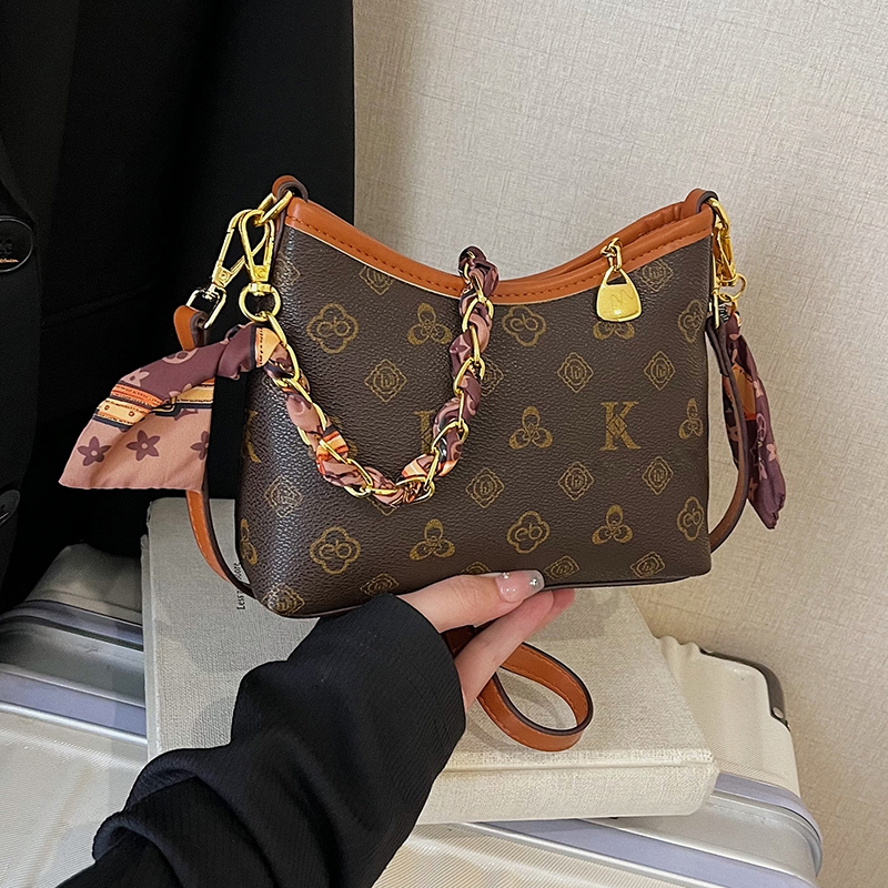 New arrival! Retro and stylish shoulder crossbody bag, versatile silk scarf chain ,niche casual women's bag