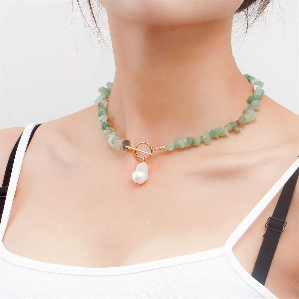 Large Alien Pearl OT Buckle Necklace for Womens Instagram Elegance Simple Jade Turquoise NecklaceXJ250717
