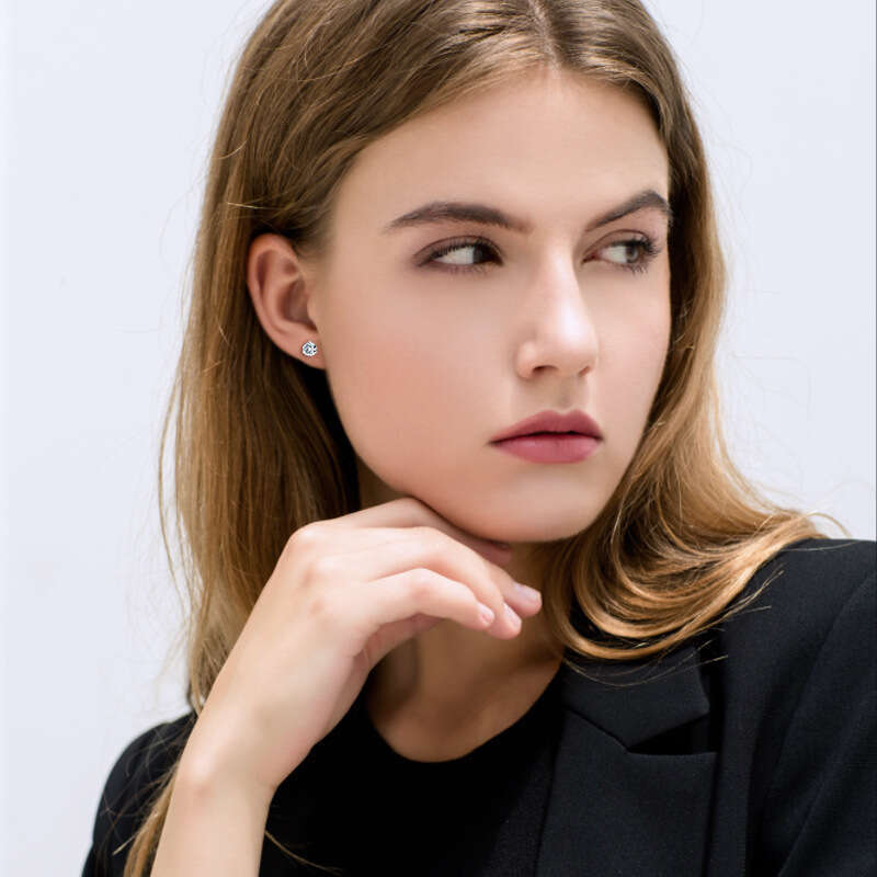 Live New Classic For Women, Pure Sier Inlaid With 1.5 Carat D Color Moissanite Earrings F44