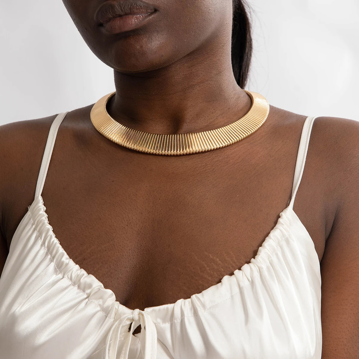 Tocona Vintage Exaggerated Gold Silver Colour Chunky Choker for Women Striped Collar Necklace with Adjustable Chain Jewelry 250717