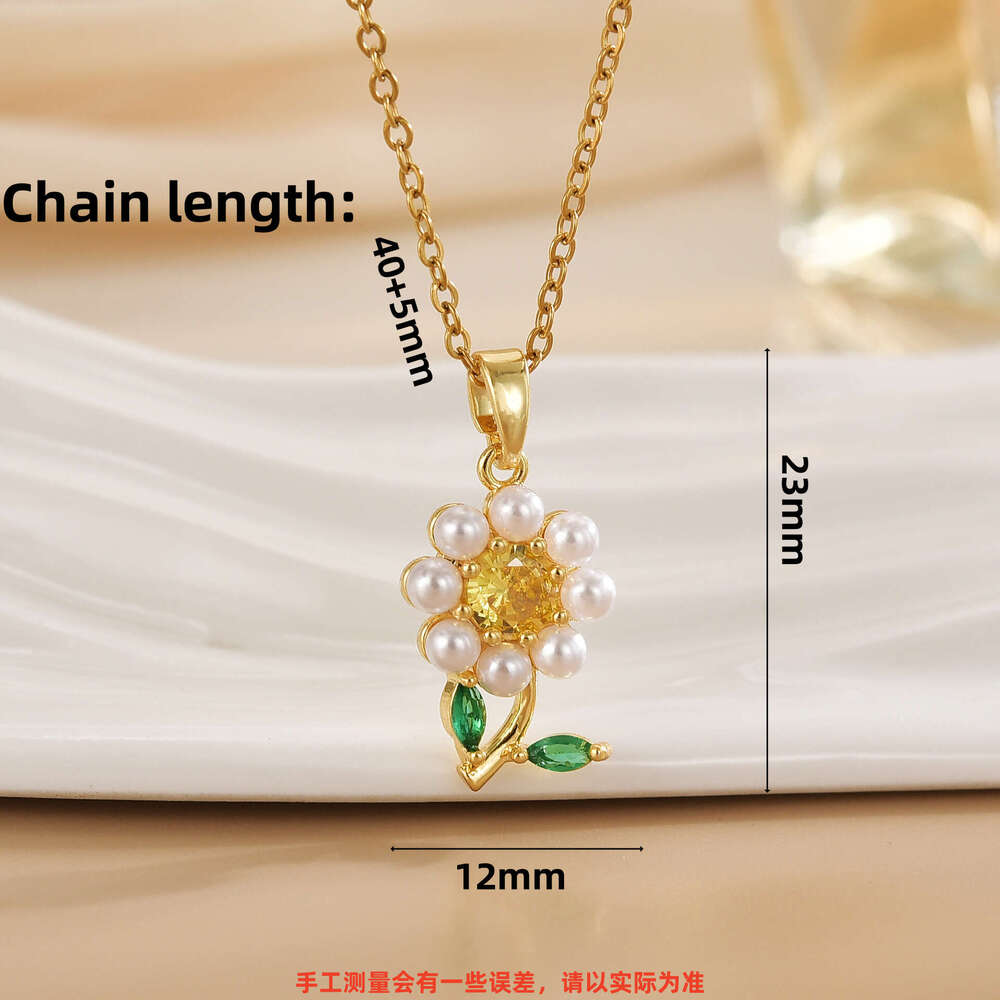 Summer Fresh Four-Leaf Clover Design Pendant Light Necklace For Women Ins Style Titanium Steel Non-Fading Collarbone Chain C80