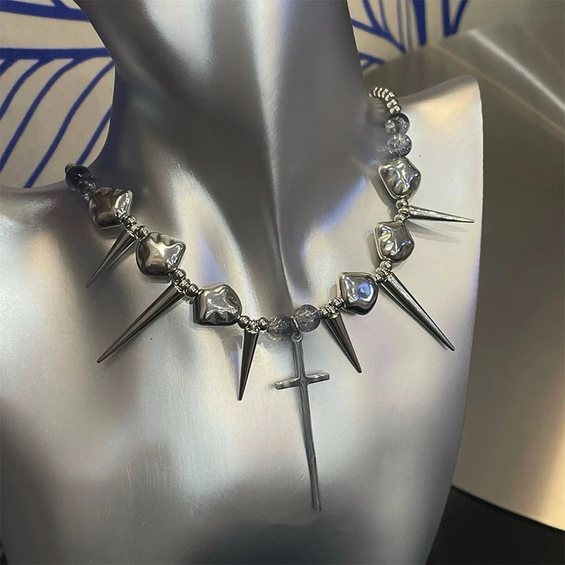 Retro Y2K Long Spike Rivet Necklace Stainless Steel Cross Hip Hop Necklace for Women Vintage Grunge Style Party Jewelry 250716