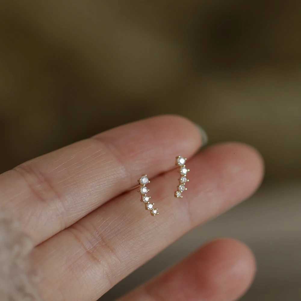 Classic 925 Silver Needle Zircon Earrings Simple Crystal Stud Earrings Women Fashion Wedding Party Jewelry Accessories Gifts y250715