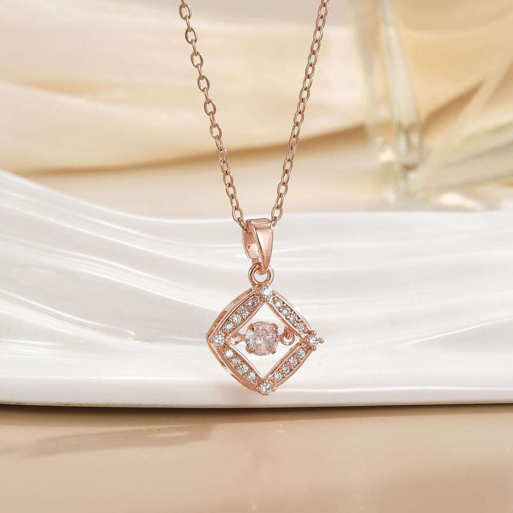 Titanium Steel Non-Fading Smart Necklace For Women, Elegant And Simple Lucky Clover Collarbone Chain, Unique Design Sense Neck Chain Jewelry 0F3