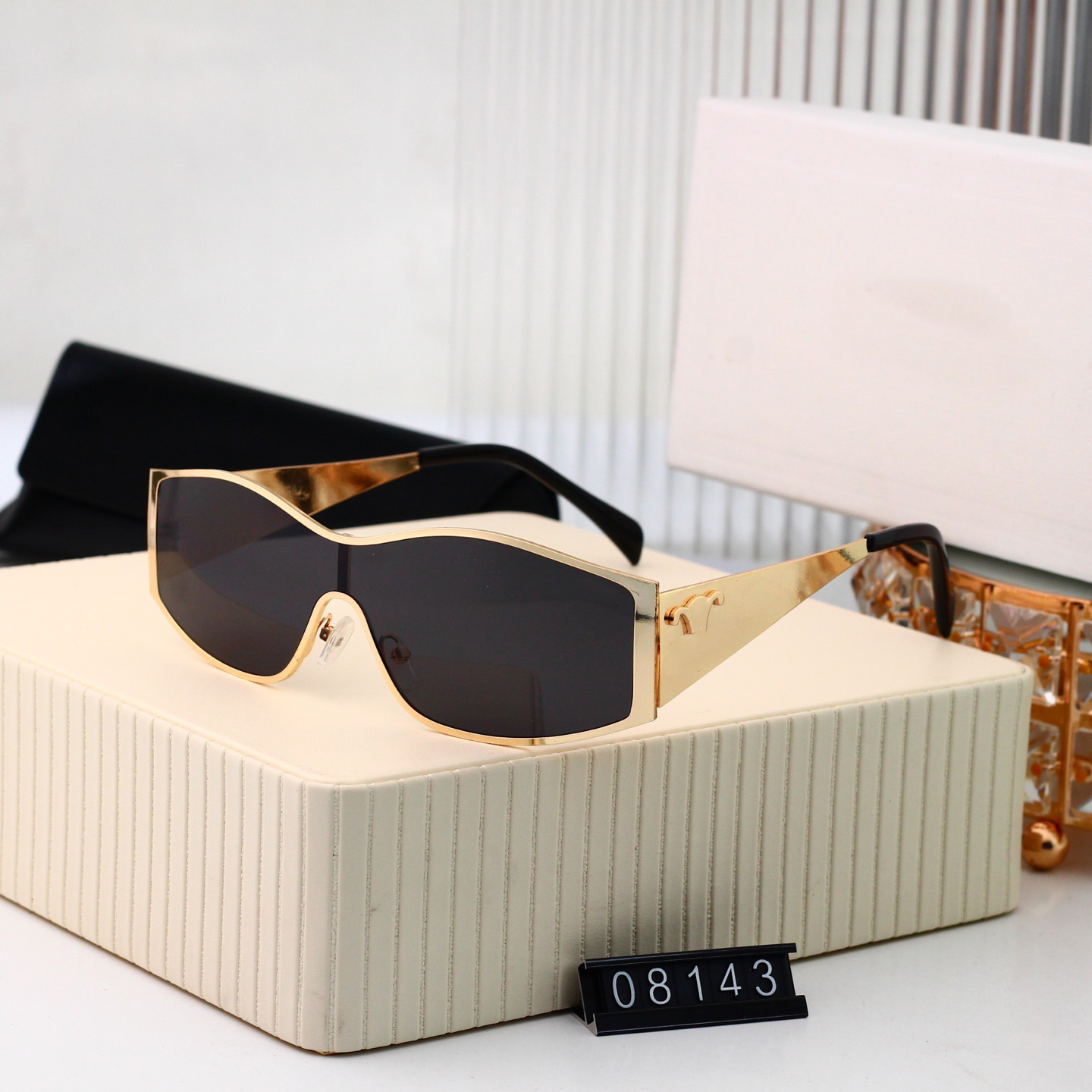 Square designer sunglasses Sunglasses for Women and men Glasses Mirror Pilot For specialty cool crowd Driving Ultimate Summer Weapon Travel Female UV4