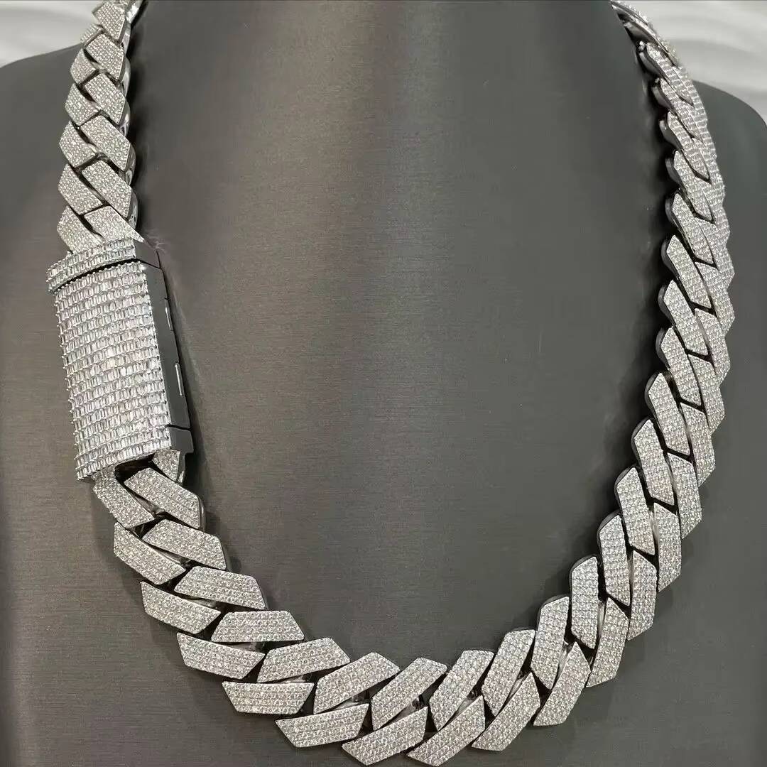 Customizable 18/20/22/24 Inches VVS Diamond Chains 925 Silver Iced Out Moissanite Diamond Miami Necklace Cuban Link Chain