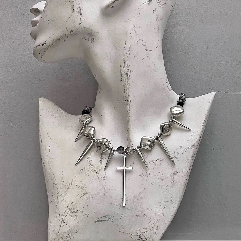 Retro Y2K Long Spike Rivet Necklace Stainless Steel Cross Hip Hop Necklace for Women Vintage Grunge Style Party Jewelry 250716