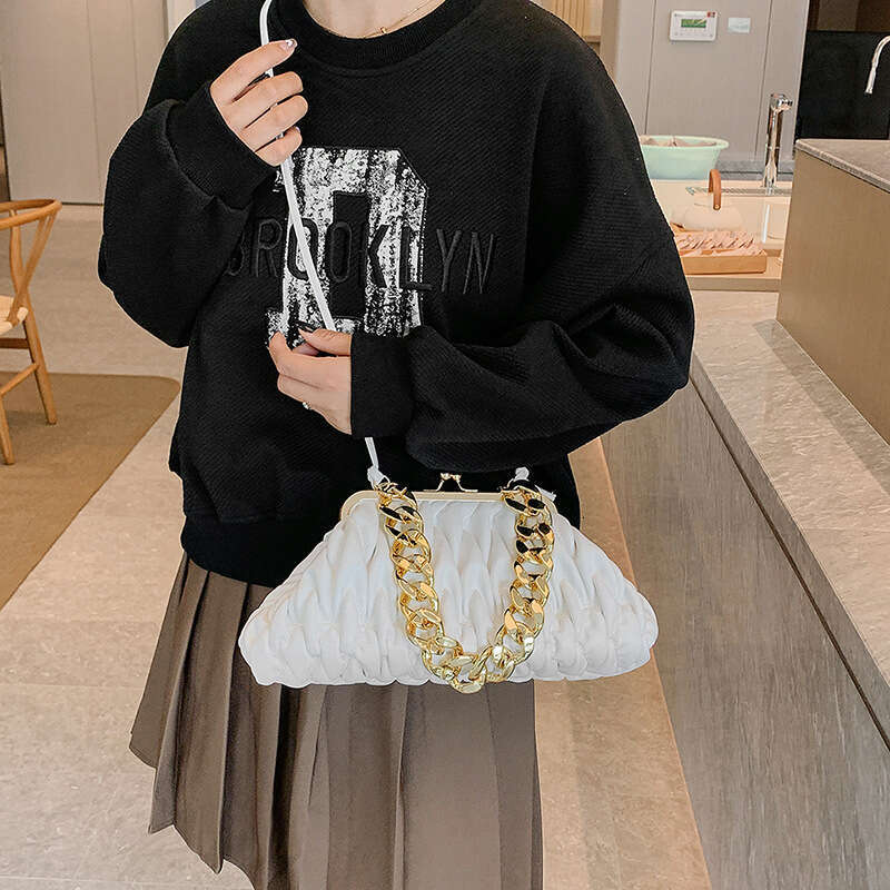 New Fashion Trend Pleated Embroidery Fresh Women's Chain Shoulder Bag Simple Versatile