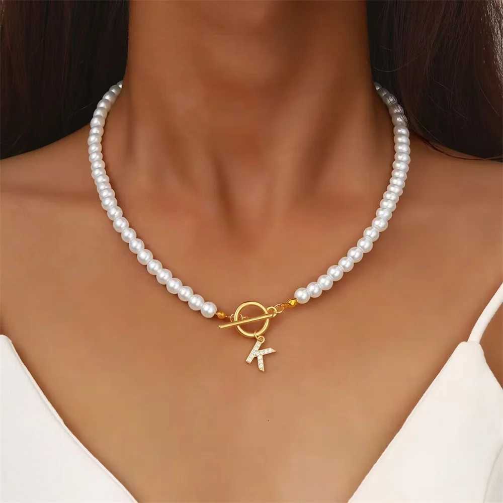 Plastic Pearl Chain Buckle Necklace Set With Diamonds 26 Letter Pendant Collarbone Chain Name Necklace XJ250717