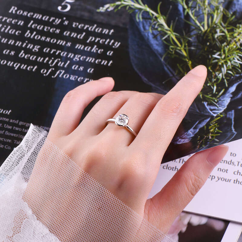 Fashionable Simple Versatile Moissanite S Pure Silver Gold Plated High-End Feel Ring 205