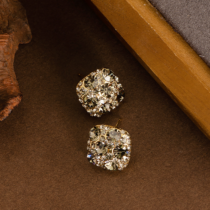 Light Simple Square Tea Color Full Dia Super Shiny Zircon Sier Needle Niche Design High-end Exquisite Earrings