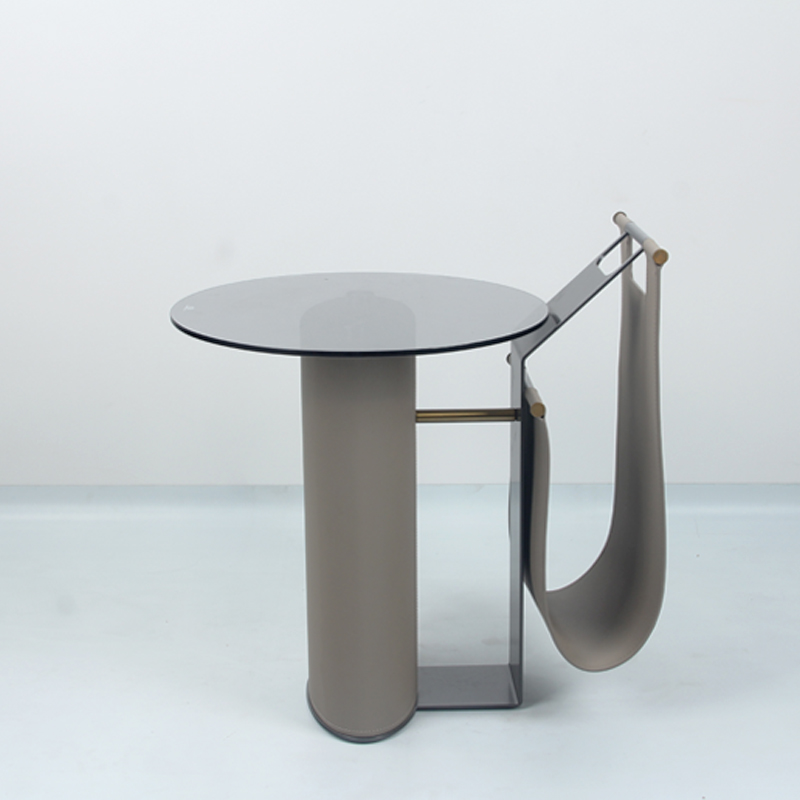 Round side table Minimalist Style Small Circular Coffee Table for Space-Efficient Rooms