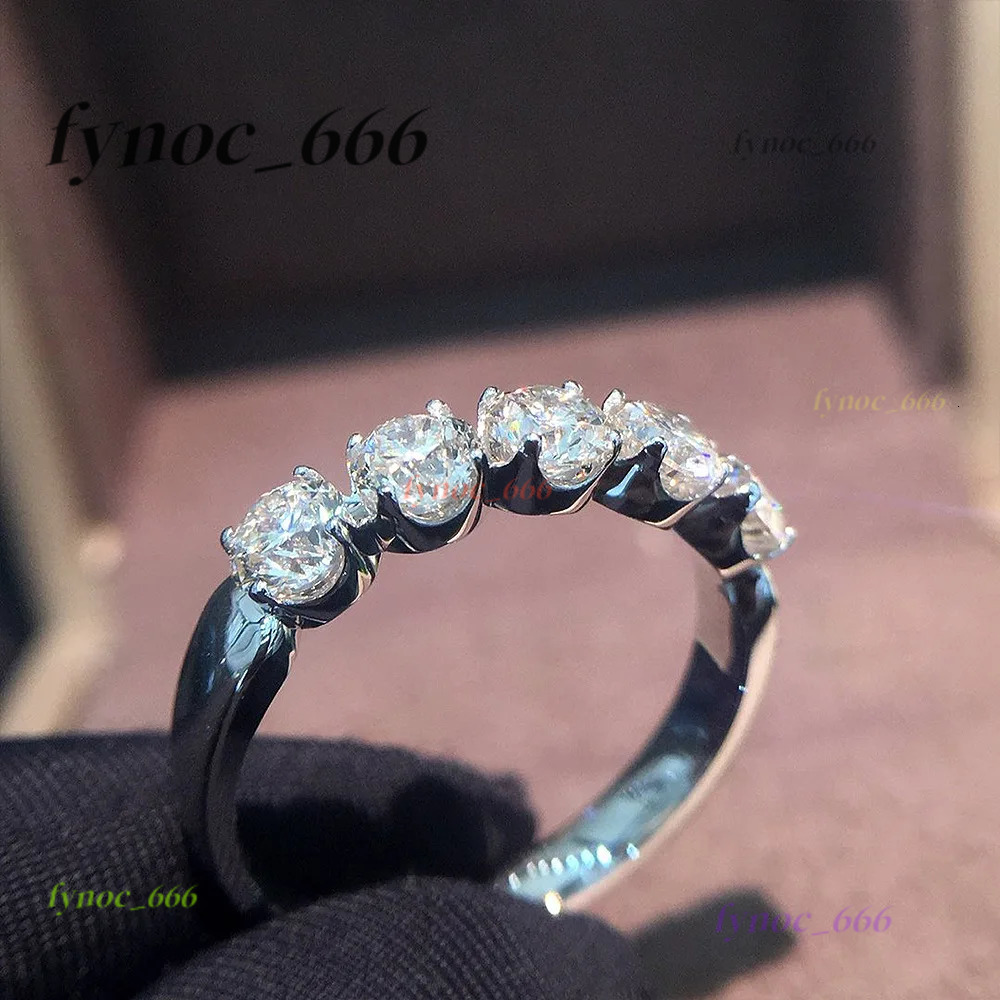 Hot Selling Single Row lab Moissanite Rings for Women Elegant Crystal 925 Sterling Silver Rings for Wedding Jewelry Size 6-10