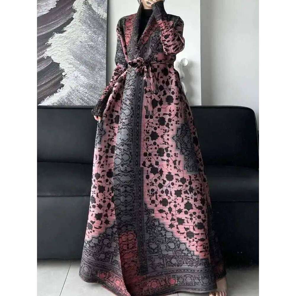 LANMREM Fashion Designer Print Pleated Windbreaker Women Loose Belt Gathered Waist Contrast Color Long Coat 2024 New 32C984