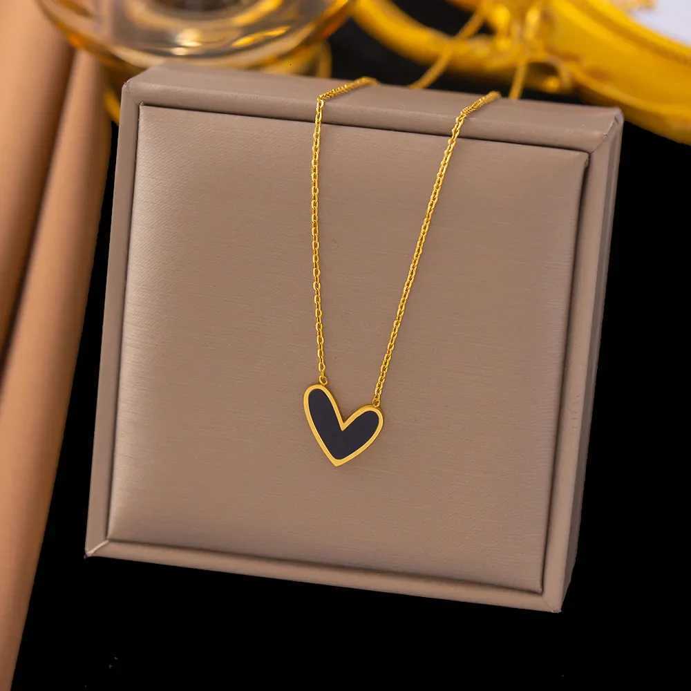Stainless Steel Shell Love Heart Pendant Necklace for Women Girls Gold Color Korean Style Clavicle Chain Wedding Jewelry Gifts XJ250717