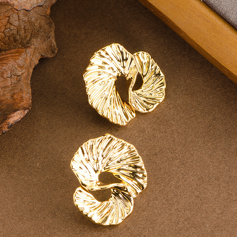 Unique Personality Design Irregular Abstract Texture Metal Round Stud Earrings for Women High-end Sier Needle Ear Jewelry