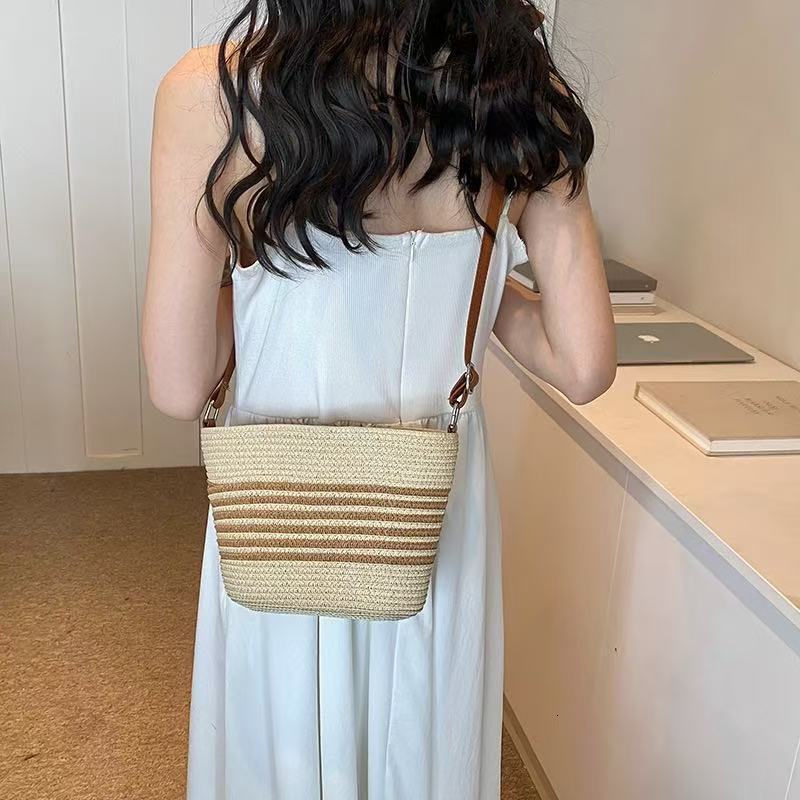 Summer new women's handbag new fashion casual fashion women's shoulder bag woven bucket bag new designer bag new designer luxury bag