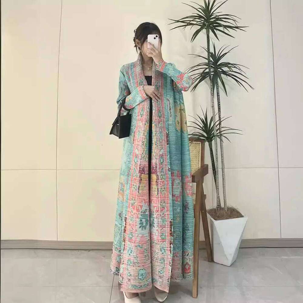 Pleats Elegant Pleated Trench 2024 Spring And Summer New Long Robe Coat Jacket Cape Print Fashion