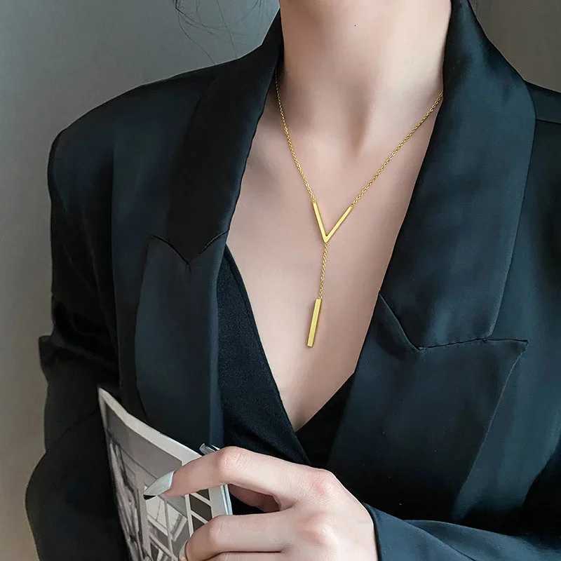 Simple V-shaped Long Sexy Clavicle Necklace Gold Color Long Neck Chain Women Vertical Bar Pendant Necklace Party Jewelry Gifts XJ250717