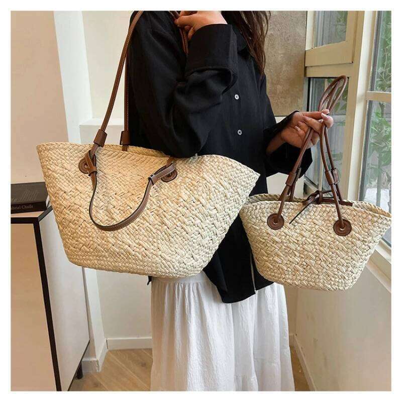 Retro Casual Style Large Capacity, Women's One-Shoulder Hand-Woven Straw Travel And Vacation Beach Woven Bag Shoul