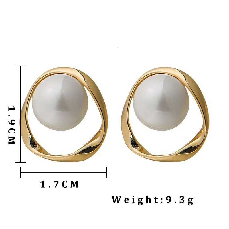 Irregular Round Circle Stud Earrings Elegant Vintage Pearl Earrings for Women Fashion Metal Geometry Personality Jewelry Gift y250715