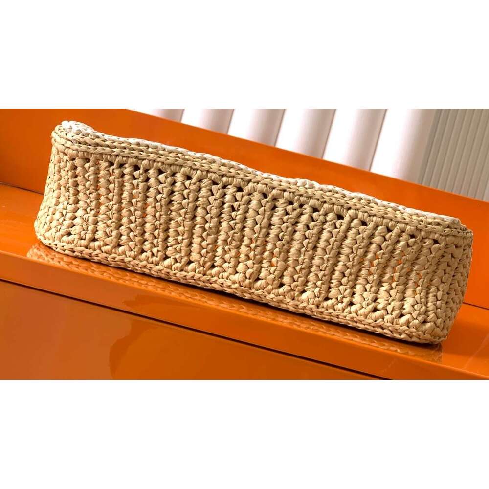 Hot Selling Luxury women's crossbody bag Lafite grass crossbody bag with elegant design, suitable for daily use by the brand