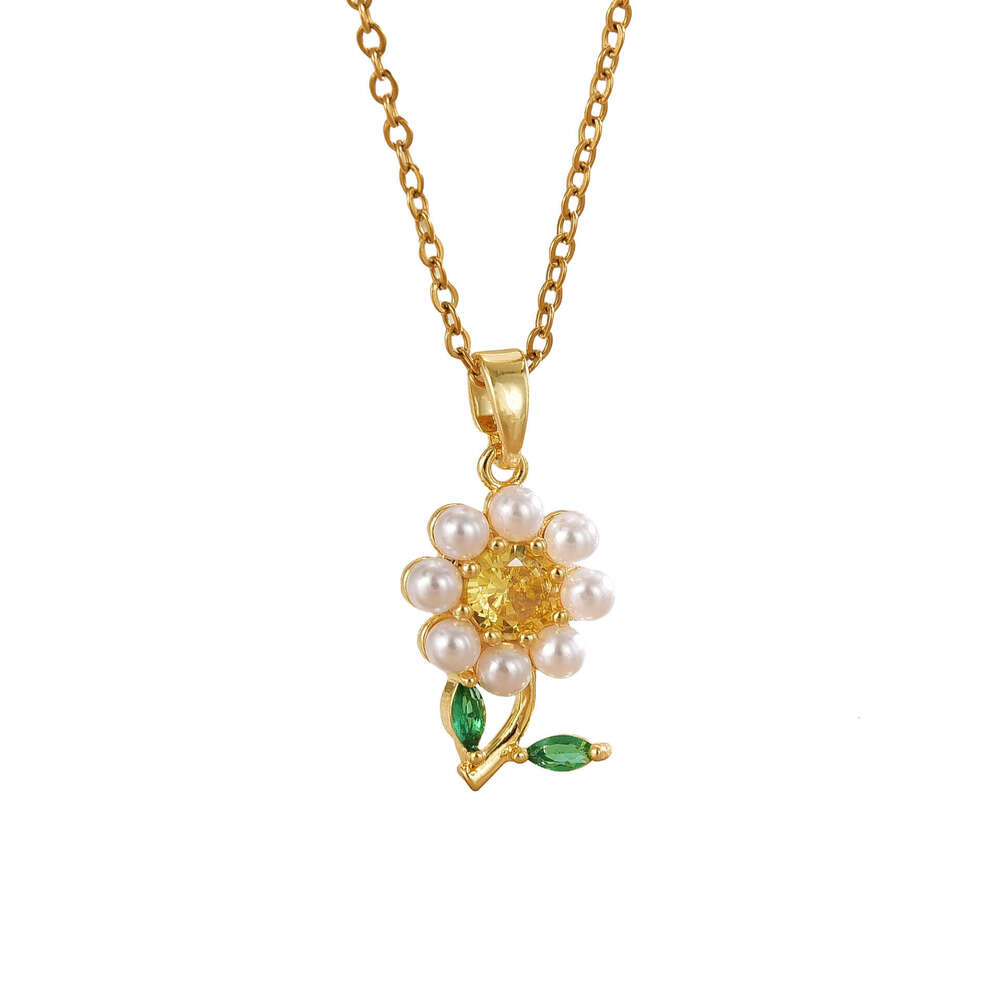 Summer Fresh Four-Leaf Clover Design Pendant Light Necklace For Women Ins Style Titanium Steel Non-Fading Collarbone Chain C80