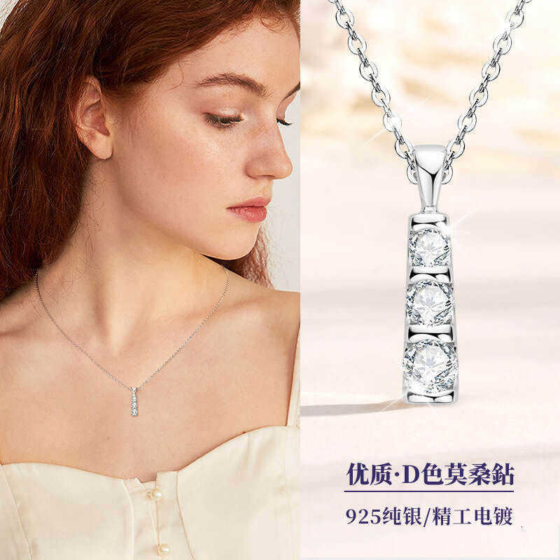 Minimalist High-End Necklace For Women Summer Elegant Niche Light Moissanite Pure Sier Pendant Ff3
