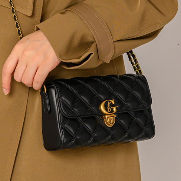 Retro Diamond Grid Chain Women's Shoulder Bag Free Shipping Designer's Small Fragrance Style Hand-held Small Square Bag Luxurious Fashion Ve