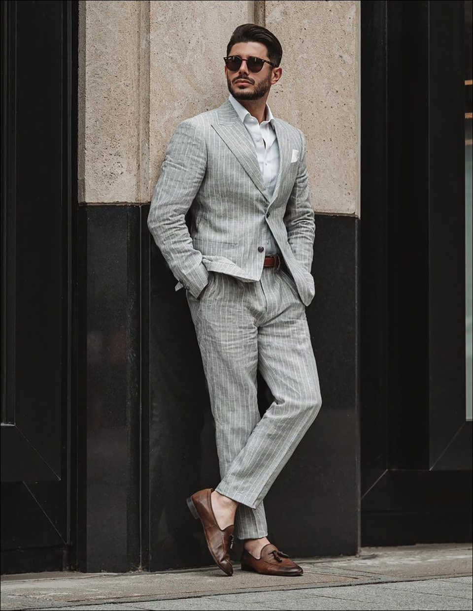 Customized 2 Pieces Men Suits Peaked Lapel Single Breasted Pants Sets Classic Fit Business Wedding Party Tuxedos